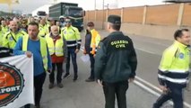 Huelga de transportistas en el puerto de Barcelona