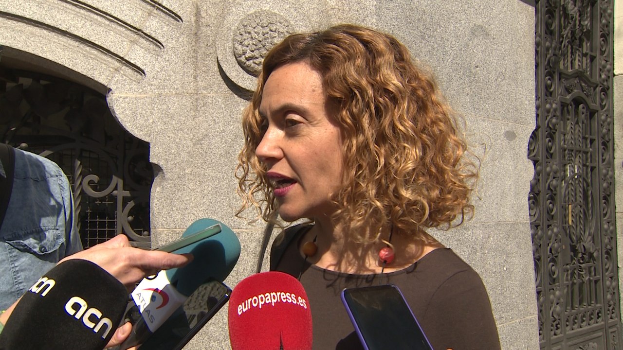 Batet pide "esperar" a ver si Torra retira los lazos amarillos