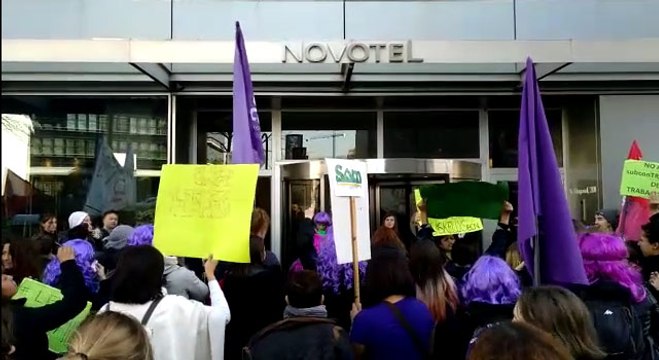 'Cercavila' de protesta de Las Kellys Barcelona por diferentes hoteles de la ciudad