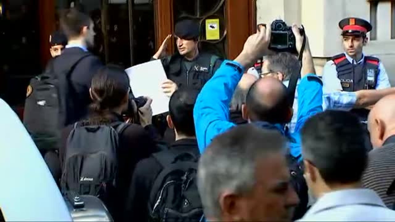 Declara la secretaria judicial encargada del registro en la Consejería de Economía