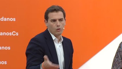 Rivera anuncia que eliminará la cuota de autónomos para los padres y madres los dos años posteriores al nacimiento de cada hijo