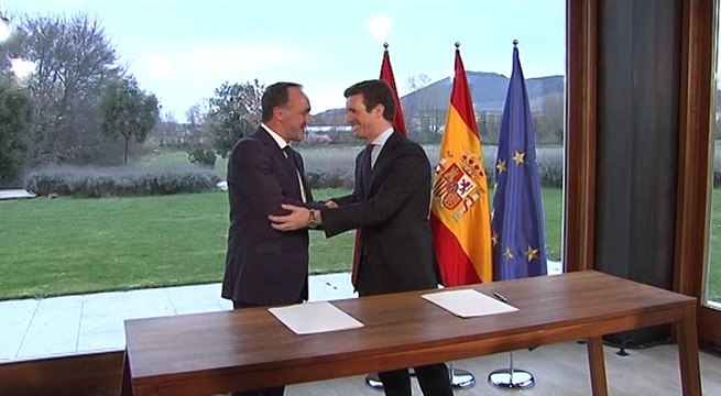 Casado y Esparza firman un acuerdo de colaboración