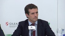 Casado exige a Sánchez que rompa con Otegi y Torra