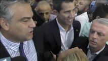 Juan Guaidó entra libremente en Venezuela ante el clamor popular y con la amenaza de arresto de Maduro