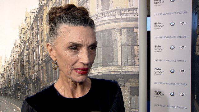 Su Majestad la Reina Doña Sofía entrega el Premio BMW de Pintura 2018 a Santiago Ydáñez