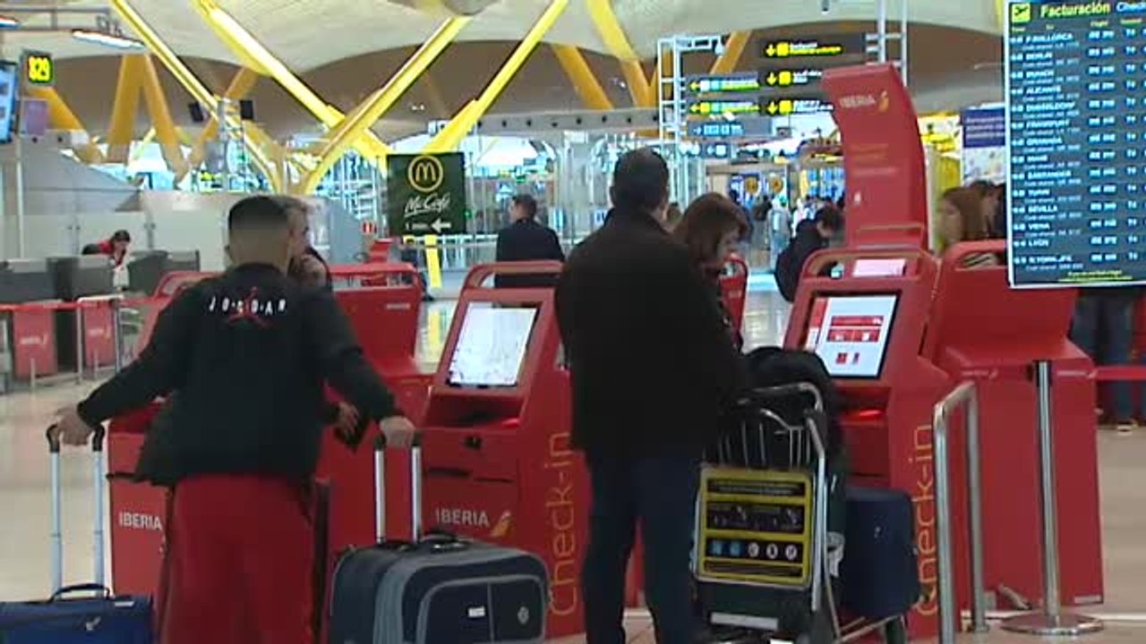 Adiós al "señores pasajeros" de los aeropuertos