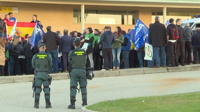 Funcionarios de prisiones se manifiestan por toda España