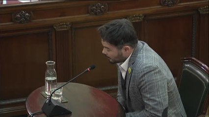 Rufián: "Me parece una vergüenza que se persone en el juicio una formación xenófoba y racista"