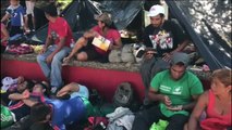Miles de migrantes hondureños prosiguen su marcha hacia EE.UU.