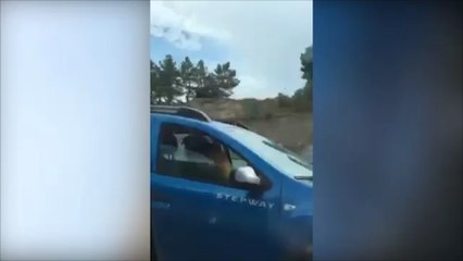 Descargar video: Pareja grabada mientras practicaba sexo en la autopista en Segovia