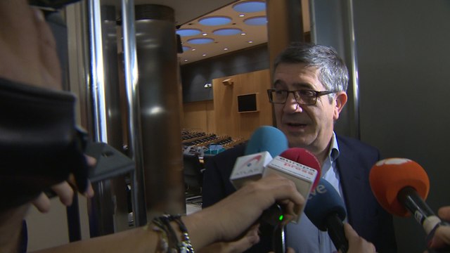 López incide en que Iglesias no está negociando los PGE