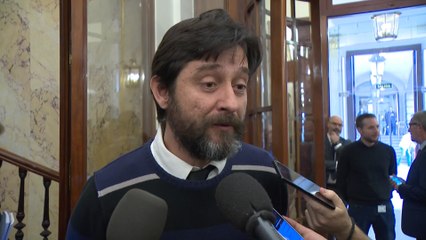 Mayoral sobre el ninot del Rey: "El arte es libre"