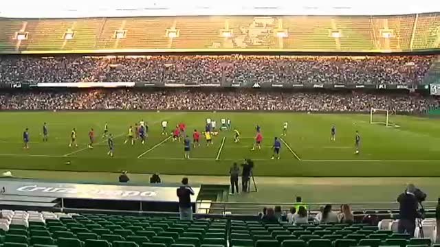 Más de 11.000 aficionados animan al Betis antes de la vuelta copera