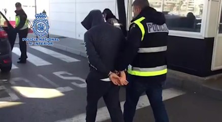 Gibraltar entrega a la Policía Nacional un individuo por requerimiento de Interpol