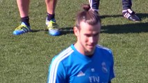 Bale, muy sonriente durante el último entrenamiento del Real Madrid