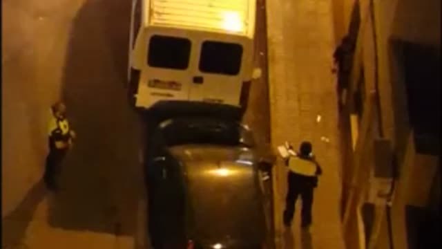 La Policíal Local de Orihuela usa por primera vez una pistola taser para reducir a un hombre