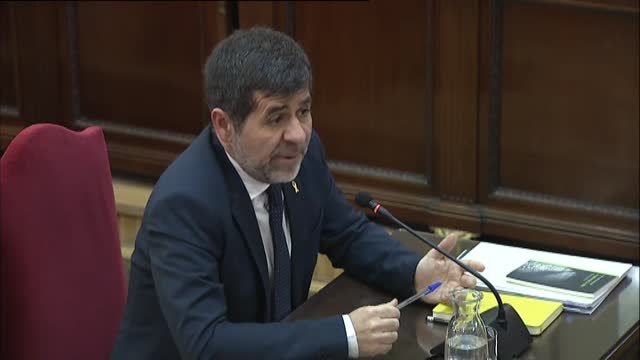 Declaraciones de dos acusados clave en el juicio del procès: Santi Vila vs Jordi Sànchez