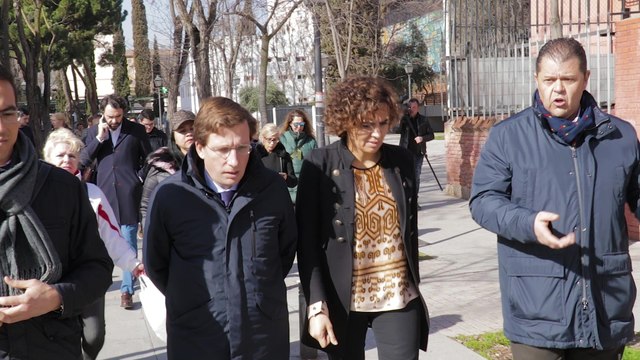 Visita de José Luis Martínez-Almeida al barrio de Lavapiés en Madrid