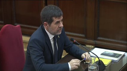 Jordi Sánchez: "Unos vehículos dañados no sirven para criminalizar una manifestación cívica"