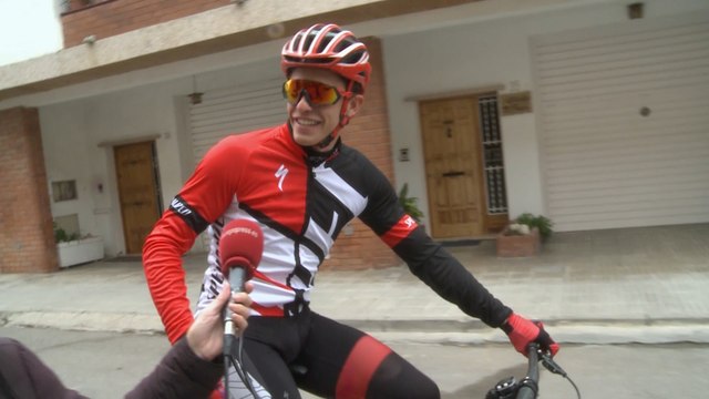 Marc Márquez sonríe al ser preguntado por Lucía Rivera