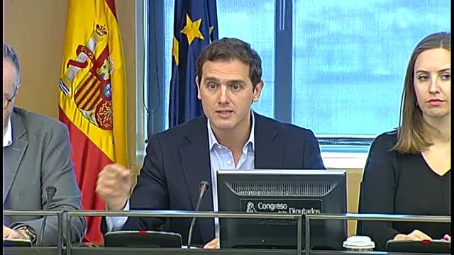 Rivera advierte a los nacionalistas que si gobierna no van a poder torcerle el brazo al pueblo español