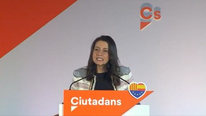 Arrimadas afirma que Sánchez ha "confundido a Cataluña con el racista de Torra"