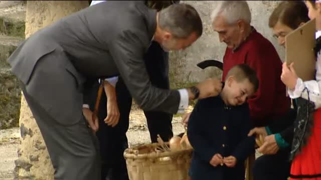 Los reyes comparten el día con los vecinos de Mual, Pueblo Ejemplar 2018