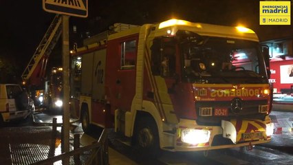 Un incendio afecta totalmente un ático en Chamartín