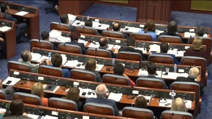 El parlamento macedonio aprueba la proposición para cambiar de nombre al país