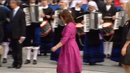 Autoridades políticas y judiciales apoyan al rey en los Princesa de Asturias