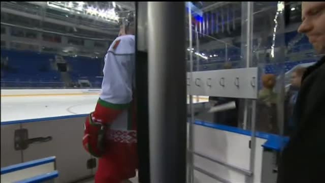 Putin no perdona su partido de hockey a pesar de la lesión en su mano derecha