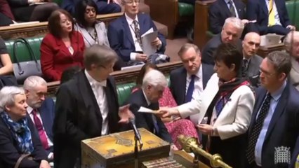 May sufre una nueva humillación en el Parlamento