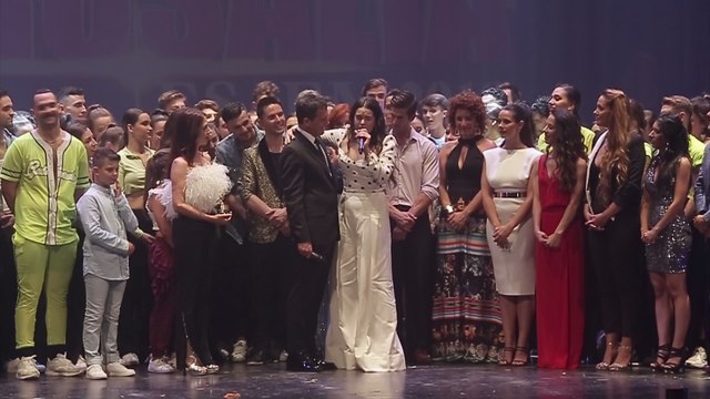 Rosalía recibe el Premio de las Artes Escénicas Antonio Banderas