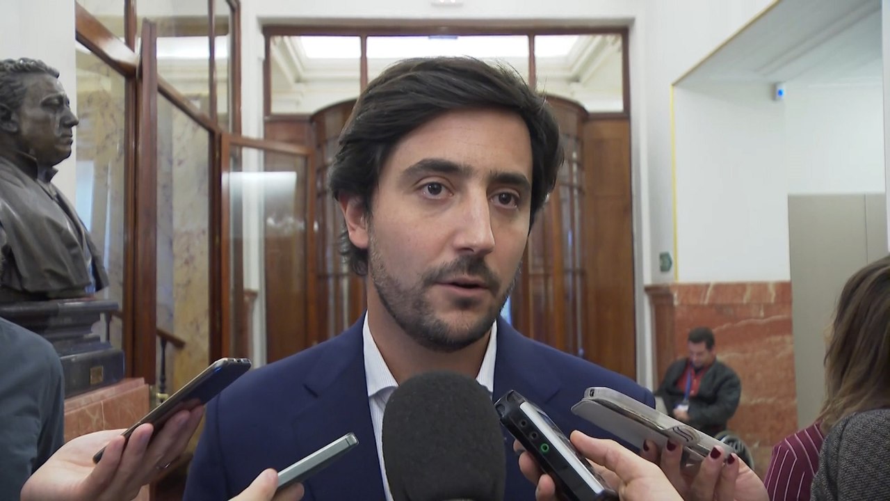 Cs culpa a PSOE y PP de "colonizar" las cajas de ahorro