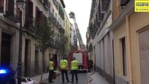 Bomberos intervienen en un incendio de una cocina en Chueca