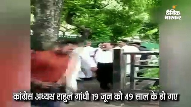 मोदी ने राहुल को 49वें जन्मदिन की शुभकामनाएं दीं, कांग्रेस अध्यक्ष ने पार्टी नेताओं को लड्डू बांटे