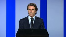 Aznar pide a Sánchez que respalde la denuncia contra Maduro en el TPI