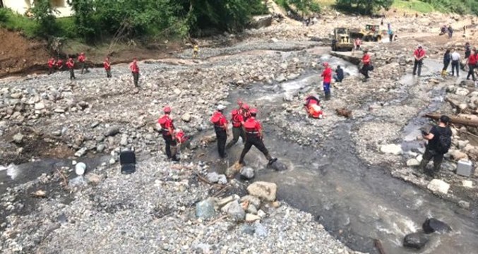 Son dakika! Araklı'daki sel felaketinde 1 kişinin daha cansız bedenine ulaşıldı