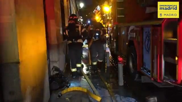 Un hombre herido grave por un incendio en su vivienda