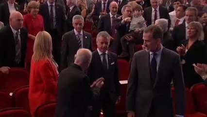 Felipe VI y el lendakari Urkullu entregan juntos en Bilbao los premios Fundación Novia Salceda