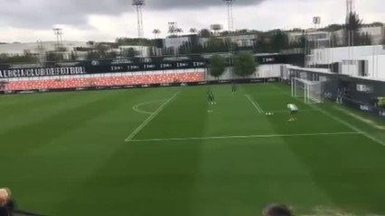 La polémica acapara el encuentro entre el filial del Valencia y el Hércules