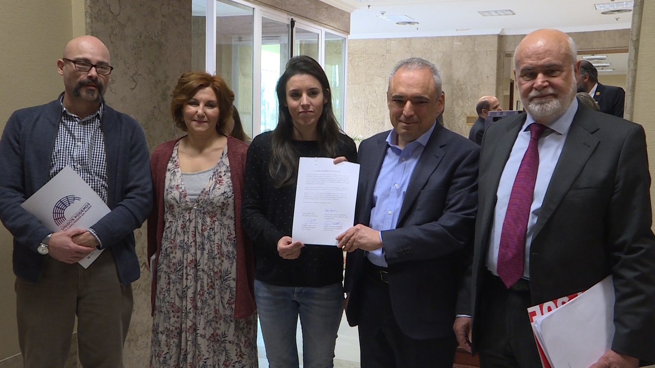 Podemos y PSOE registran la supresión del voto rogado