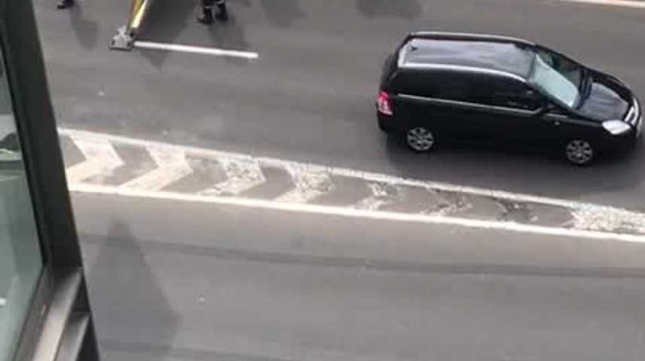 Les pompiers de Bruxelles bloquent le tunnel Porte de Namur