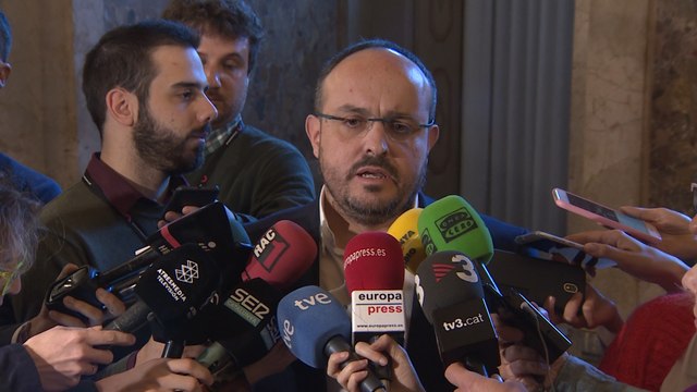 El PP pide a los socialistas rebelarse contra Sánchez