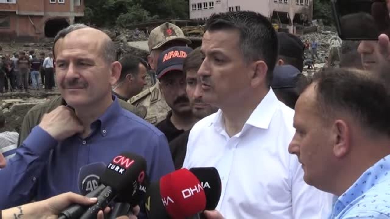 Pakdemirli: "HES'le alakalı hiçbir durum yok. Tamamen doğal bir afet"