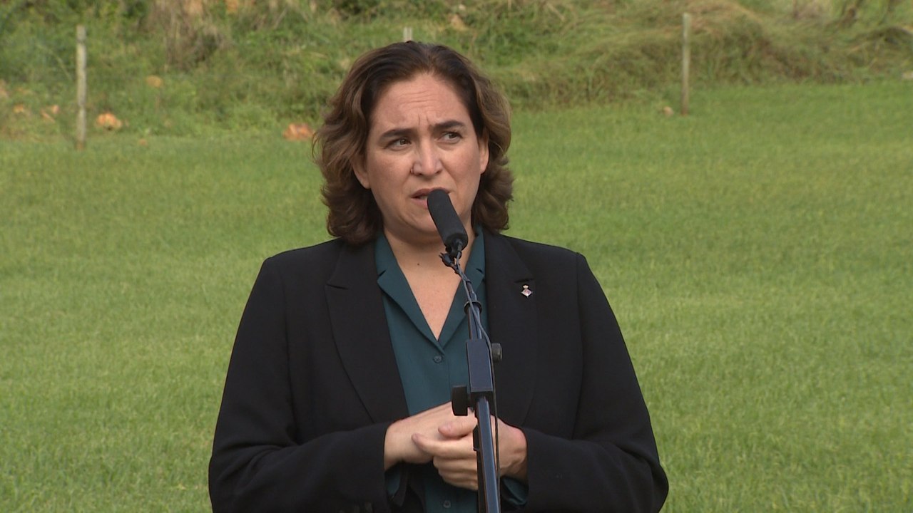 Colau pide a los independentistas que aprueben los presupuestos