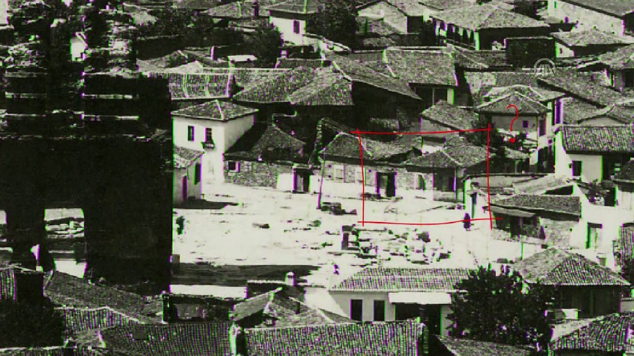 Çocukluğunun geçtiği sokağı 74 yıl sonra yeniden gördü - İZMİR