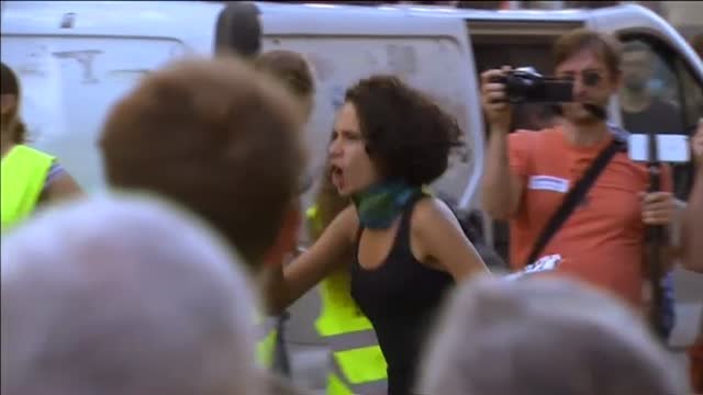 París marcha para pedir mayor implicación en la lucha contra el cambio climático