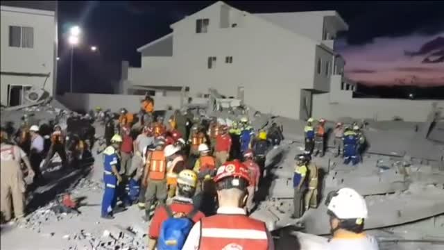 Fallecen al menos 7 personas tras derrumbarse un edificio en construcción en Monterrey (México)