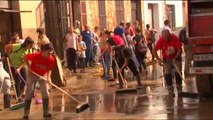 Miles de voluntarios limpian San Llorenç